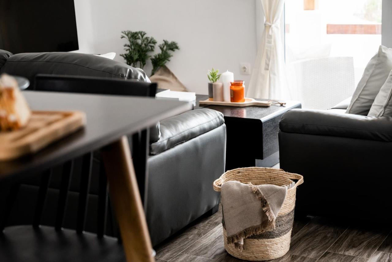 Aniko Suites Psarou ซารู ภายนอก รูปภาพ