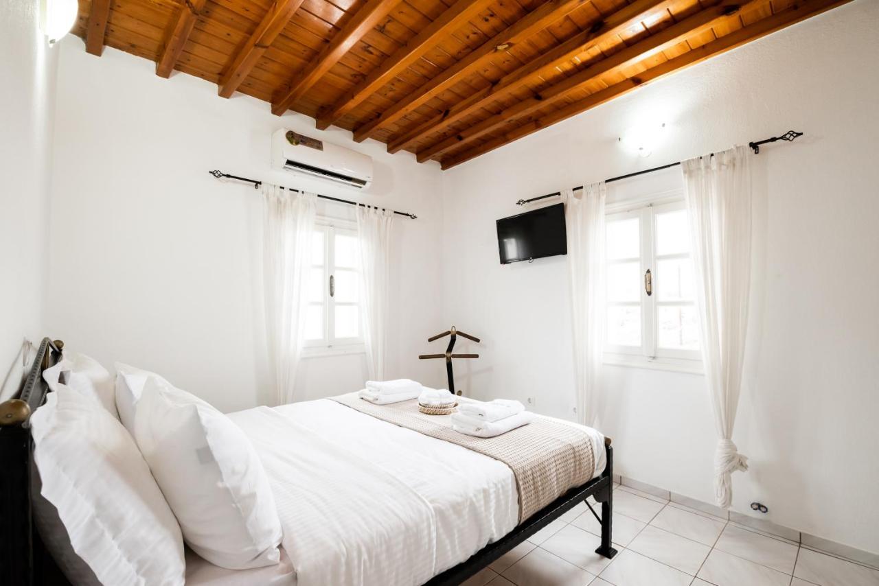Aniko Suites Psarou ซารู ภายนอก รูปภาพ